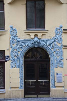 Пример облицовки фасада голубого цвета в модерна стиле