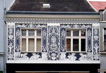 Украшение фасада в нормандском стиле