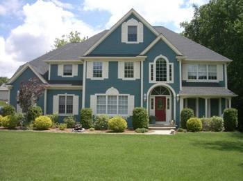 Фото дома голубого цвета