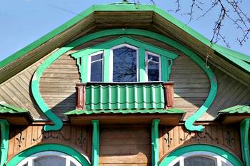 Фотография частного дома пестрого цвета в модерна стиле