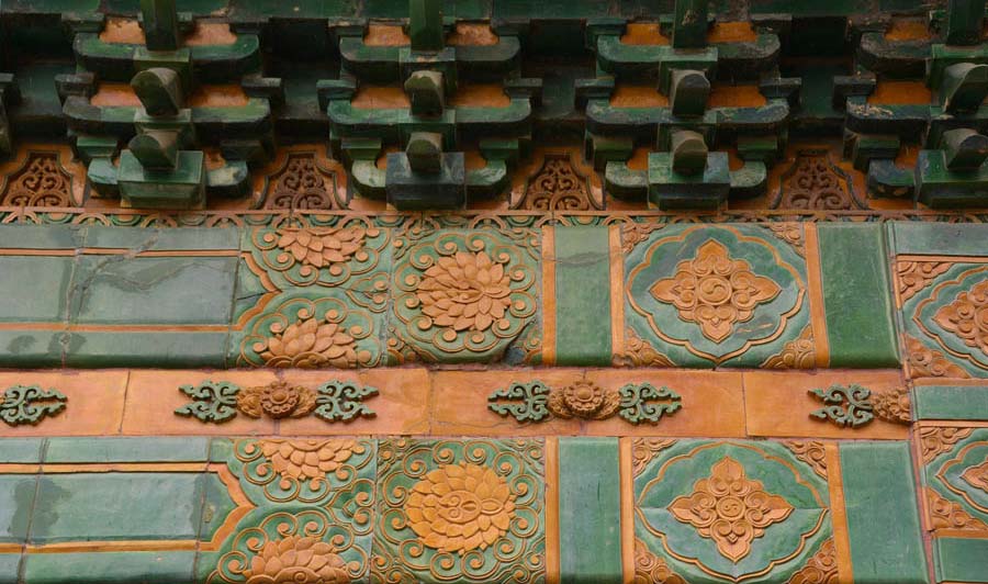 Керамический фасадный декор в восточном стиле