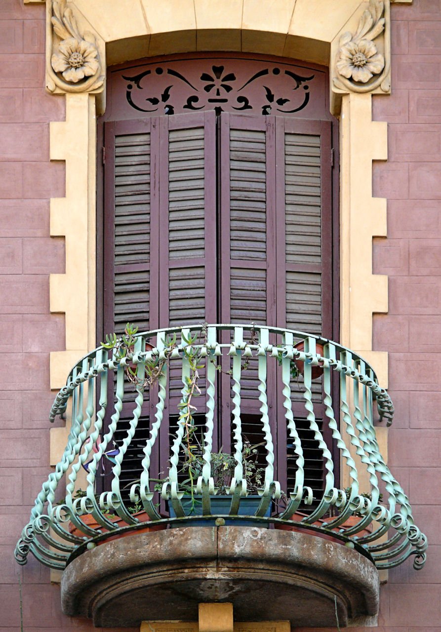 Круглый балкон