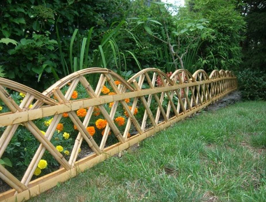 Плетенная бамбуковая ограда