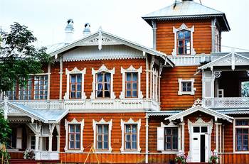 Дизайн экстерьера оранжевого цвета в деревенском стиле