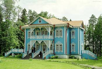 Дизайн фасада голубого цвета в модерна стиле