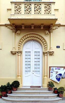 Пример дизайна двери