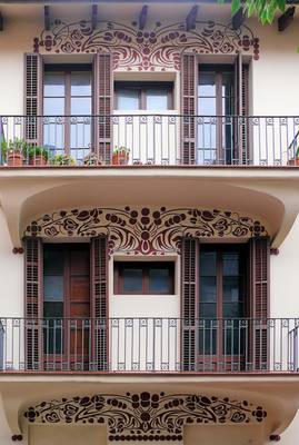 Узоры на фасаде в стиле арнуво