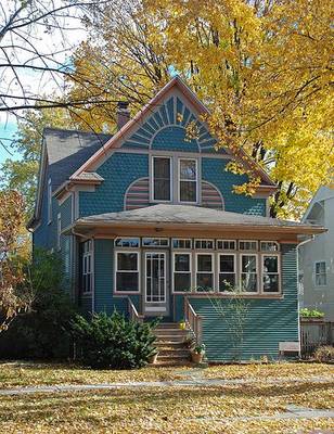 Фото дома синего цвета в деревенском стиле