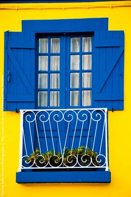 Фото фасада синего цвета в средиземноморском стиле