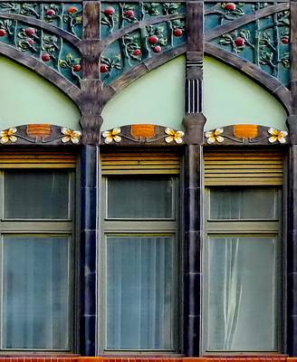 Фасад пестрого цвета в ардеко стиле