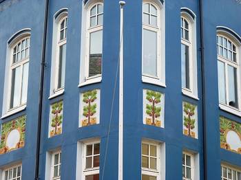 Синий дом в модерна стиле