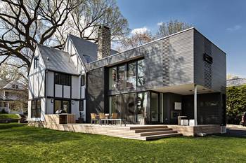 Пример отделки загородного дома серого цвета в современном стиле