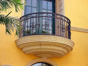 Фасад в средиземноморском стиле