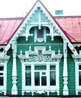Вариант фасада бирюзового цвета в деревенском стиле