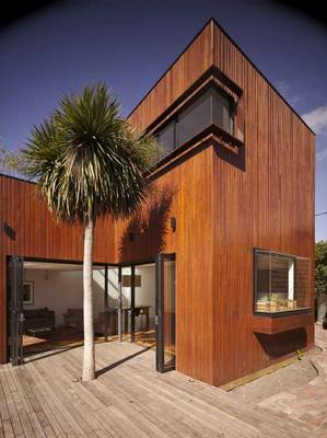 Дизайн дома коричневого цвета в современном стиле