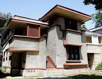 Дизайн фасада дома серого цвета в прерий стиле