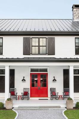 Фото красного дома в кантри стиле