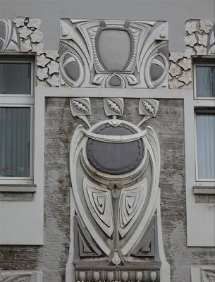 Облицовка фасада серого цвета в ардеко стиле
