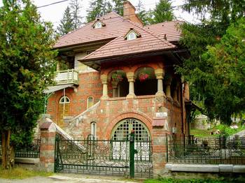 Пример фасада загородного дома