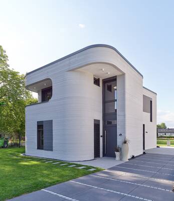 Дизайн фасада штукатурного дома белого цвета