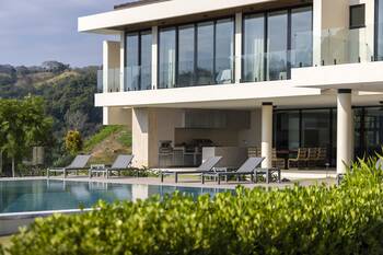 Украшение фасада в барнхаус стиле