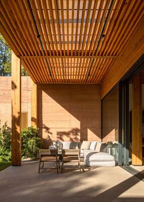 Вариант коттеджа в современном стиле