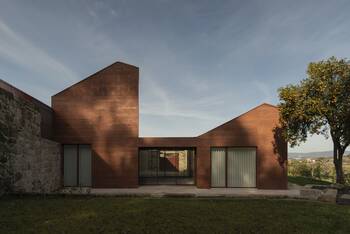 Оформление фасада дома в прерий стиле