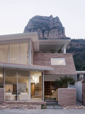 Дом в восточном стиле