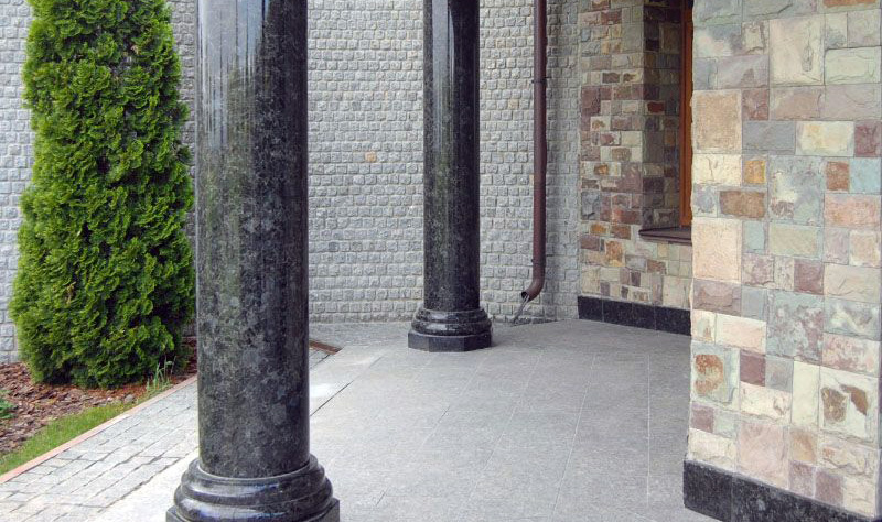 Колонны из натурального полированного камня