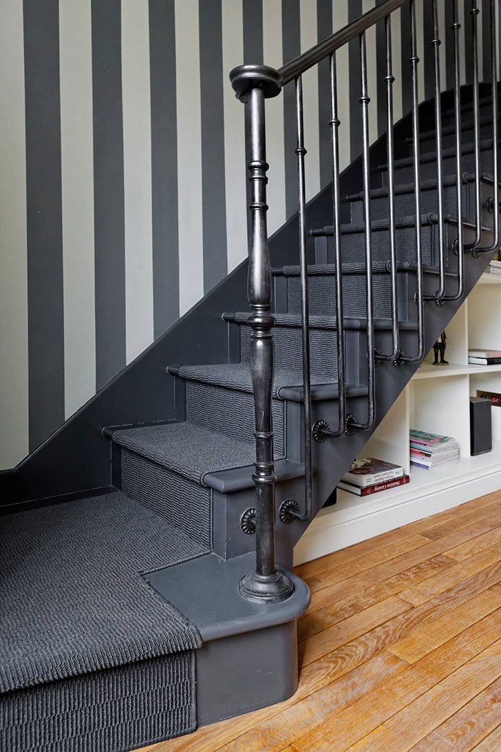 фото лестницы серого цвета