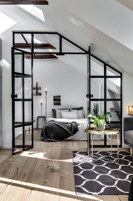 Дизайн интерьера спальни частного дома в стиле ардеко.