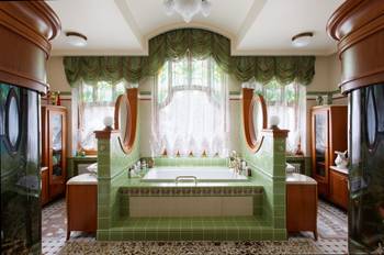 Дизайн интерьера ванной комнаты в загородном доме.