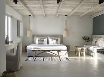 Фото спальни в коттедже в скандинавском стиле.