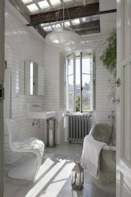 Дизайн интерьера ванной комнаты в стиле лофт.