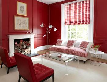 Фото интерьера красного цвета в коттедже.