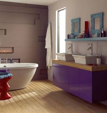 Дизайн ванной комнаты в загородном доме в стиле фьюжн.