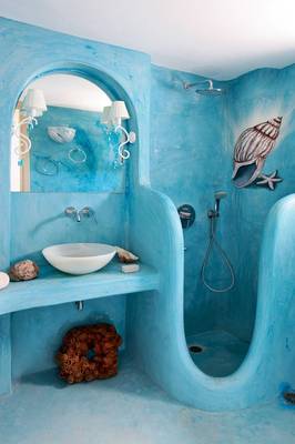 Фото ванной комнаты в загородном доме  в авторском стиле.
