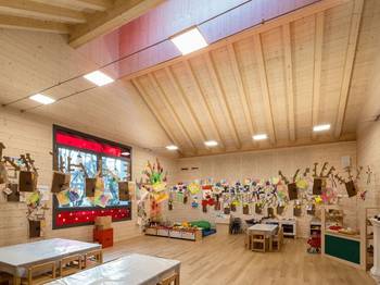 Дизайн интерьера детской комнаты в загородном доме.